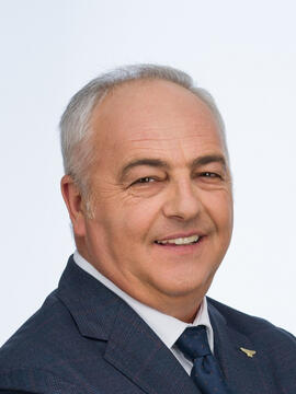 Felix Patrascanu (FAN Courier) ~250mil. euro